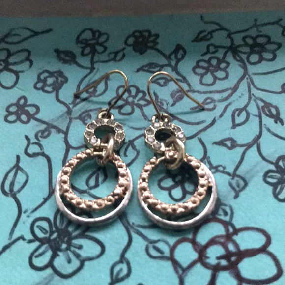 Earrings - Picture 6 of 7